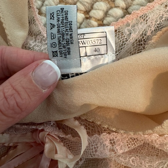 Chanel vintage 2005 lace top in size 40 - Picture 11 of 12